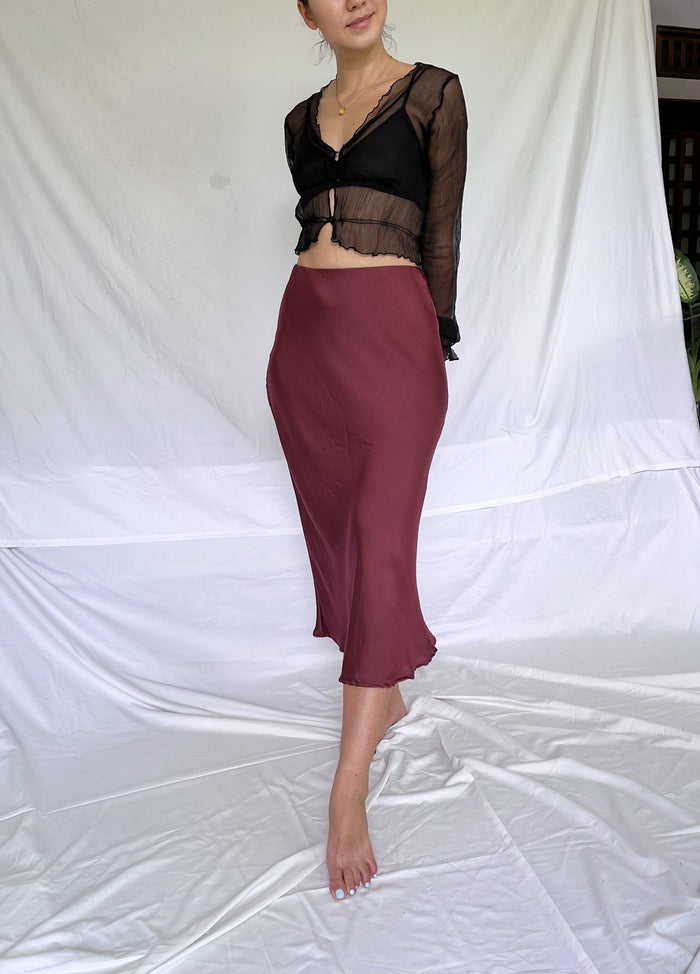 What Are The Benefits Of Wearing Silk Skirts